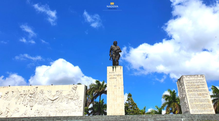 Đài tưởng niệm Che Guevara - Tour Việt Nam Cuba