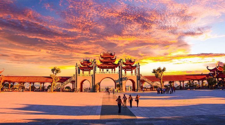 Chùa Ba Vàng - Quảng Ninh