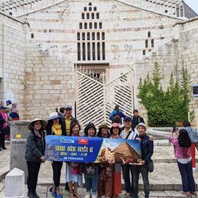 vuong-cung-thanh-duong-truyen-tin