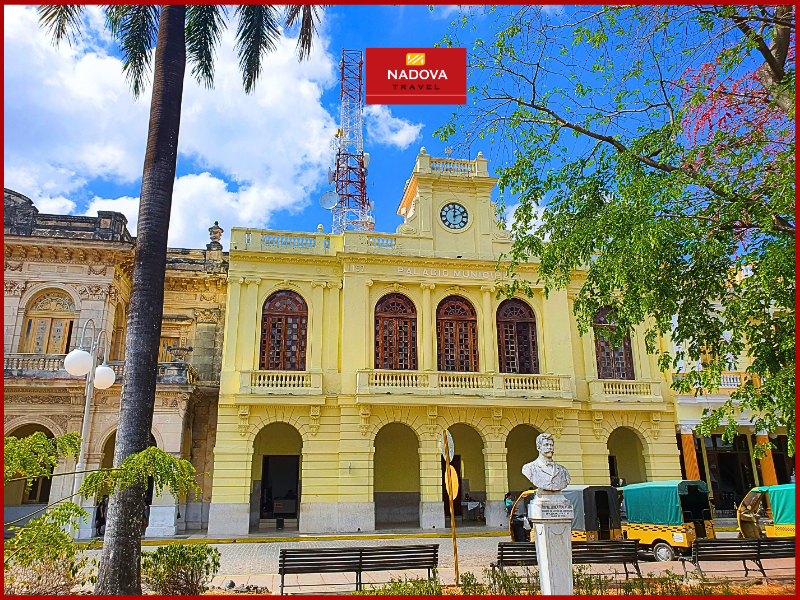 Công viên Vidal là quảng trường trung tâm, và là trái tim sống động của thành phố Santa Clara.