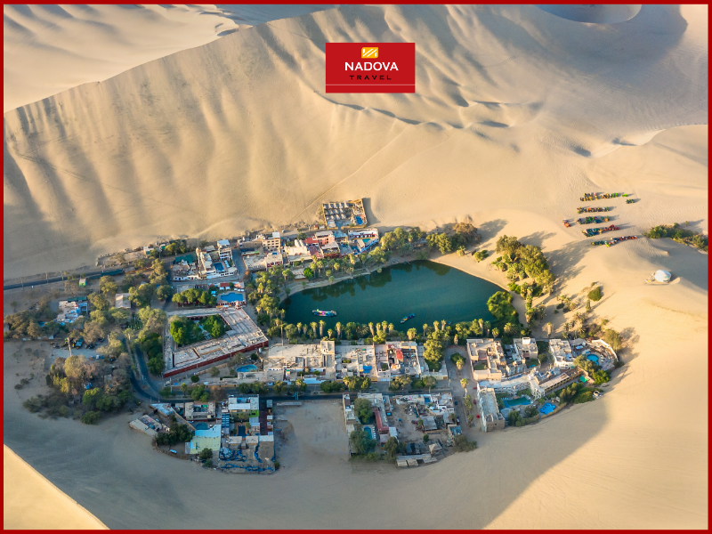 Huacachina là một ốc đảo nhỏ nằm giữa sa mạc Ica ở miền nam Peru, là một trong những ốc đảo tự nhiên ở châu Mỹ, nổi tiếng với hồ nước xanh ngọc bích nằm giữa những đụn cát vàng cao vút.