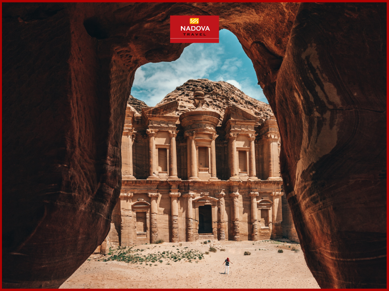 Tế Đàn Tối Cao (High Place of Sacrifice) tọa lạc nơi cao chót vót trên đỉnh núi Jebel Madbah.