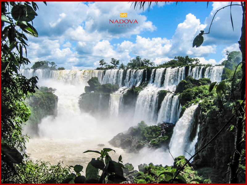 Thời điểm dễ chịu nhất để đến Iguazu thường là tháng 3–5 hoặc tháng 8–10.
